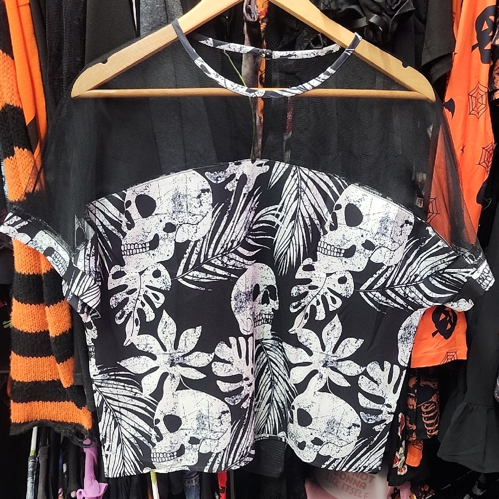 SHEIN Black and White Skull Print Blouse